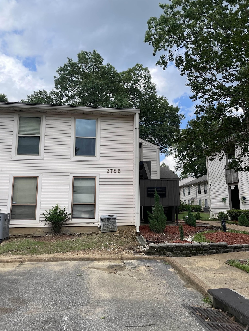 2786 Mojave Pl Unit 1, Memphis, TN 38115 - view of front facade