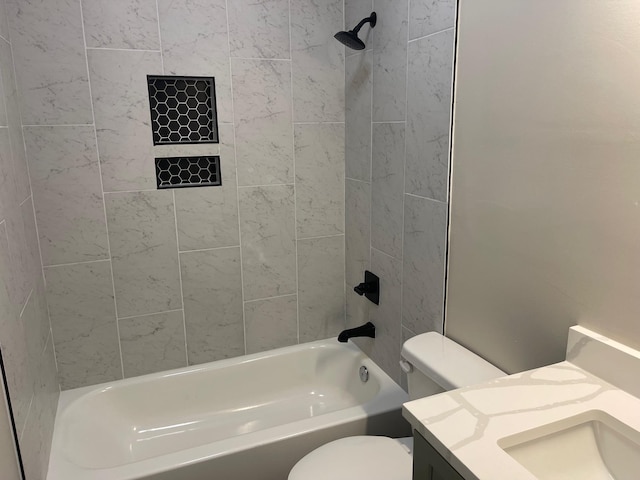 1998 Cloverdale Dr, Memphis, TN 38114 - full bathroom with washtub / shower combination and vanity