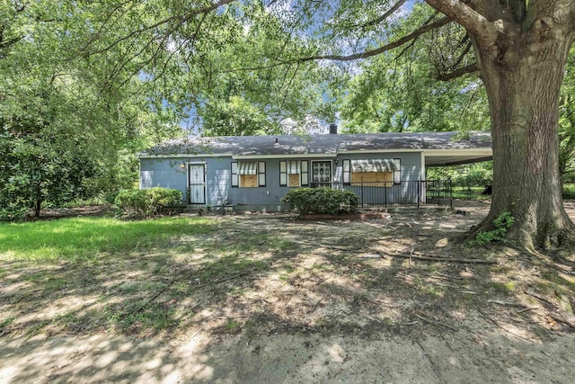 3594 Sunrise St, Memphis, TN 38127 - view of front of property with an attached carport