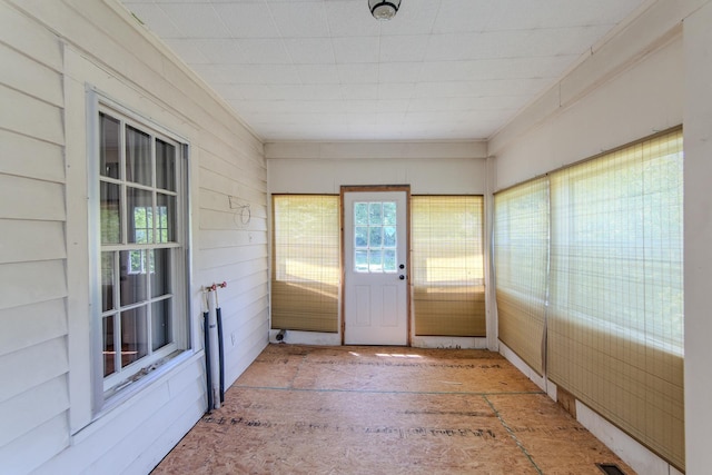 117 N High St, Waynesboro, TN 38485 - view of unfurnished sunroom
