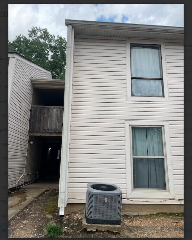 2782 Mojave Pl Unit 1, Memphis, TN 38115 - view of side of property with a cooling unit