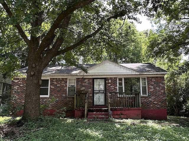 1613 Vicky Ln, Memphis, TN 38127 - bungalow featuring brick siding