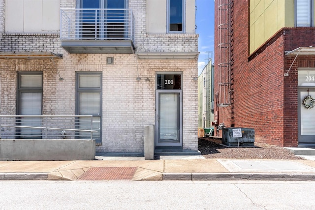 621 Denmark Dr Unit 201, Memphis, TN 38103 - property entrance featuring brick siding