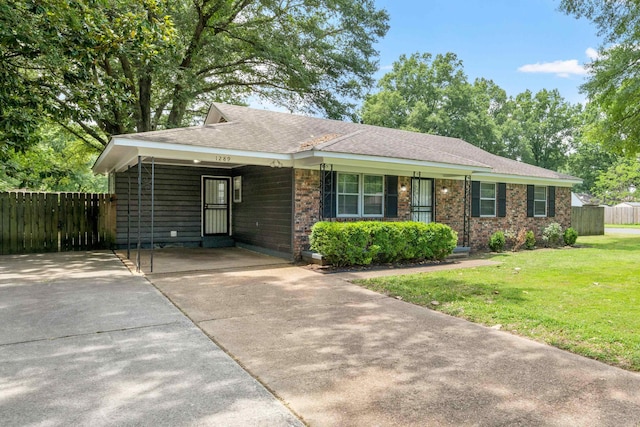 1289 Heathcliff Dr, Memphis, TN 38134 - ranch-style house with driveway and an attached carport