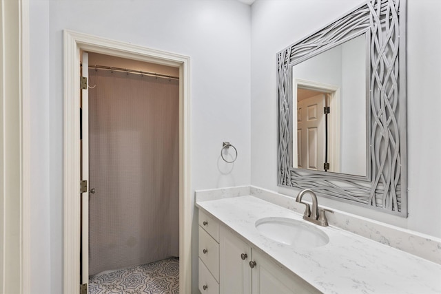 2912 Carnton Dr, Germantown, TN 38138 - full bath with vanity and curtained shower