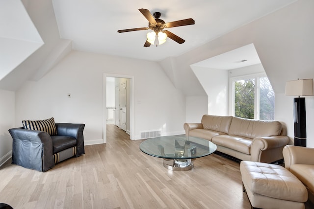 3217 Pointe Hill Cv, Memphis, TN 38125 - living room with light wood finished floors, ceiling fan, and vaulted ceiling