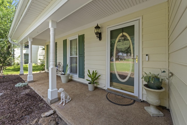 526 Royal Pecan Way, Collierville, TN 38017 - view of exterior entry featuring covered porch