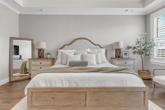 4712 Carousel Ln, Collierville, TN 38017 - bedroom with crown molding and wood finished floors