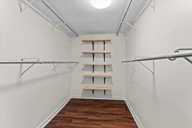 3590 Weaver Rd, Memphis, TN 38109 - walk in closet featuring wood finished floors