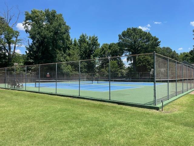 1577 Bubbling Brook Dr, Germantown, TN 38138 - view of tennis court