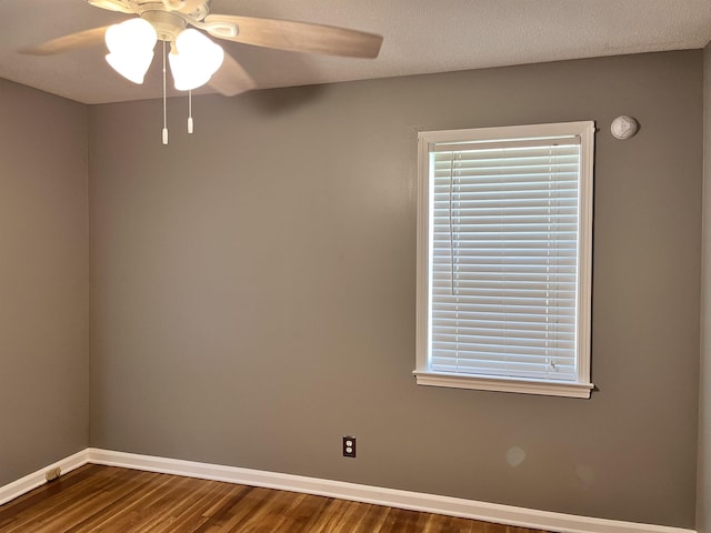 4282 Millbranch Rd, Memphis, TN 38116 - unfurnished room featuring wood finished floors and ceiling fan