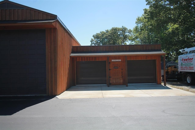 180 Holly Grove Road, Covington, TN 38019 - view of garage