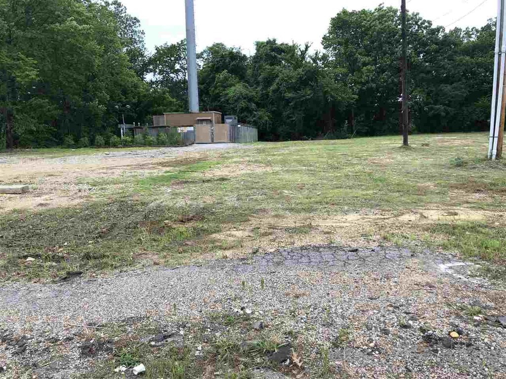 2985 Thomas Street, Memphis, TN 38127