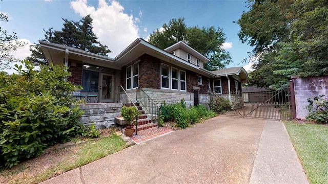 view of front of property