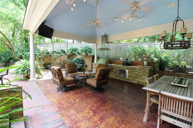 9351 Rocky Valley Cv, Memphis, TN 38018 - view of patio with grilling area and exterior kitchen