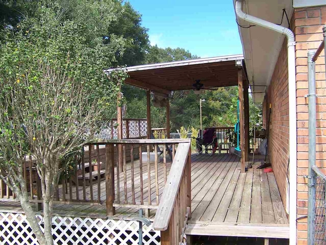 155 Eunice Lane, Savannah, TN 38372 - deck featuring ceiling fan