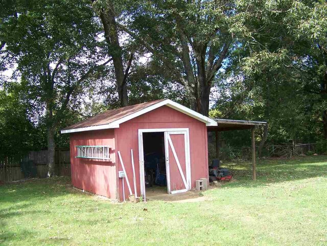 155 Eunice Lane, Savannah, TN 38372 - view of shed / structure with a lawn