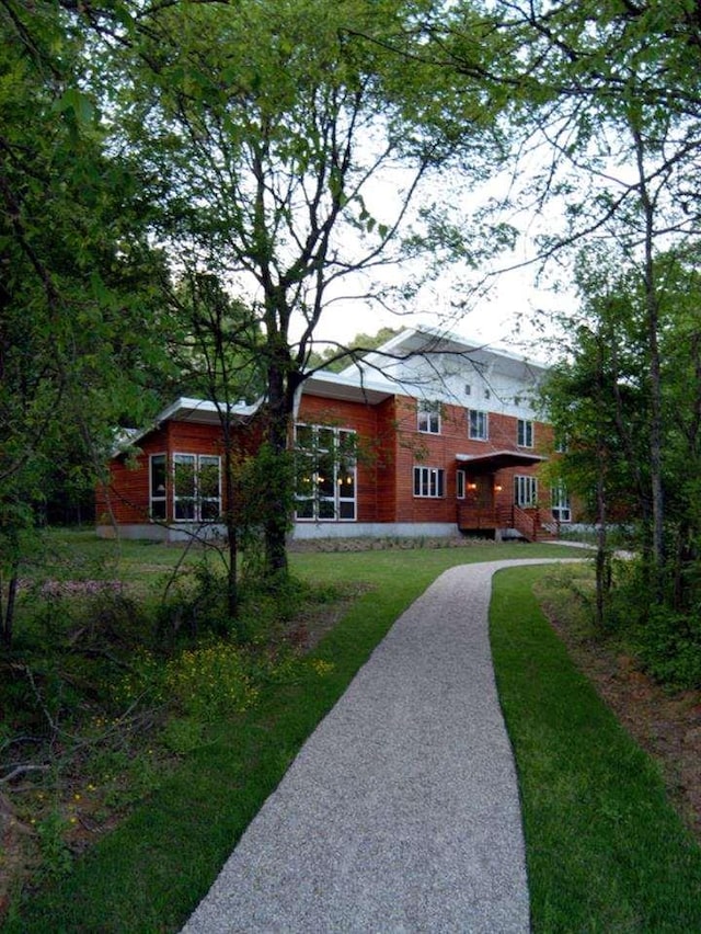 view of front of home with a front yard