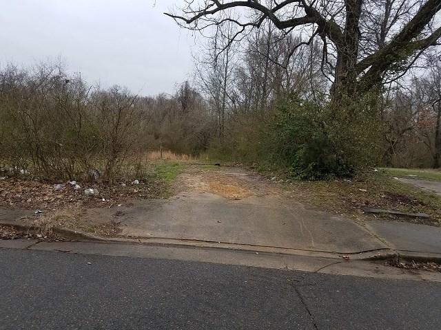 587 King Road, Memphis, TN 38109 - photo 1