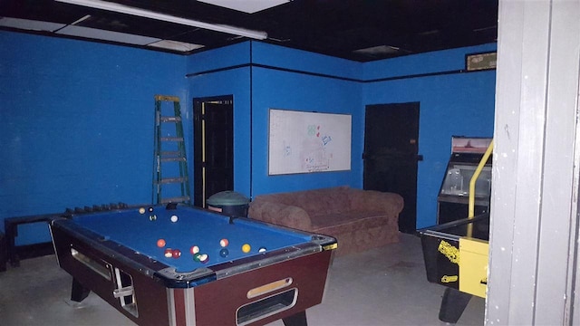 recreation room with pool table