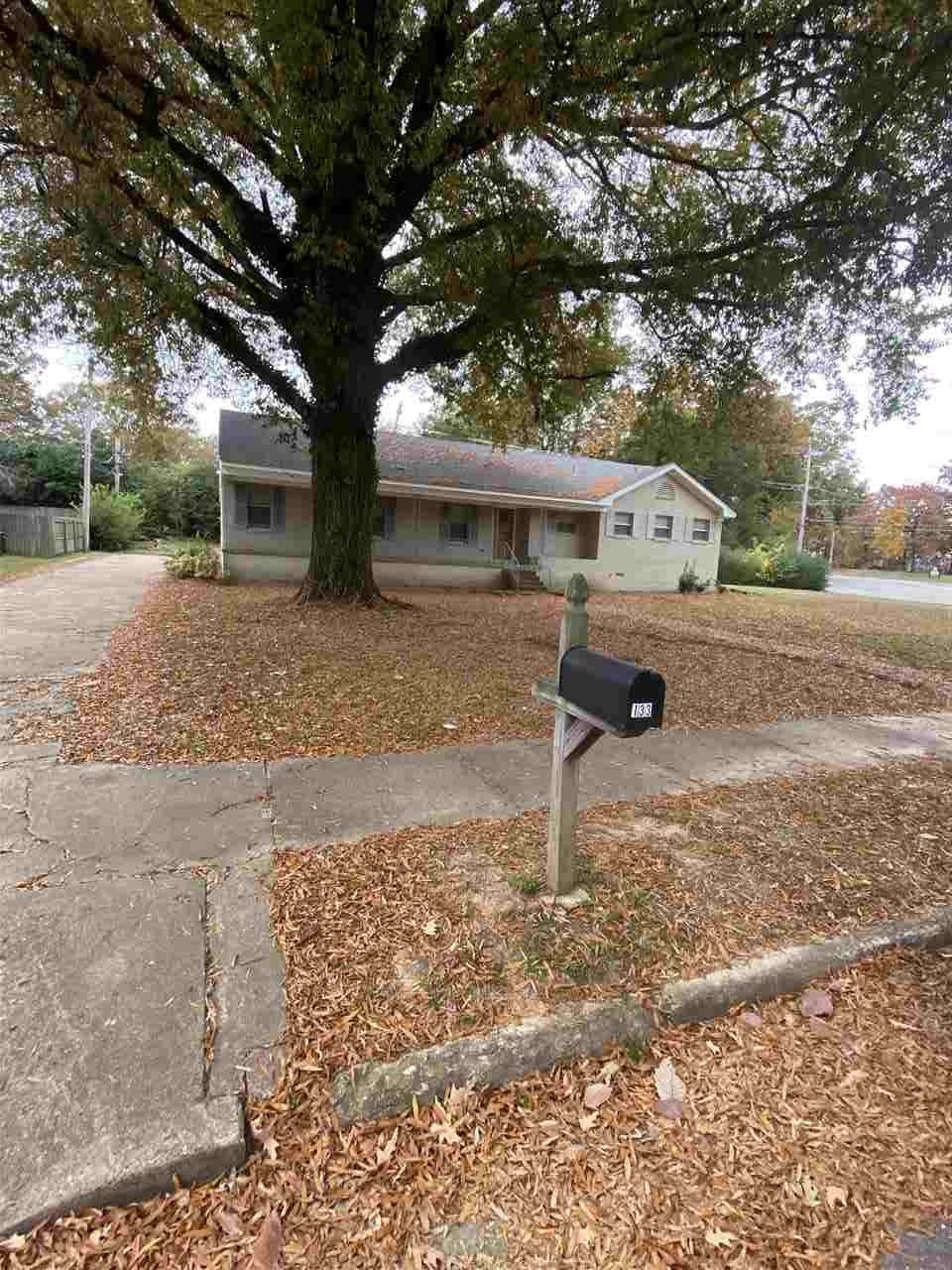 133 N Oak Grove Drive, Memphis, TN 38120 - photo 2