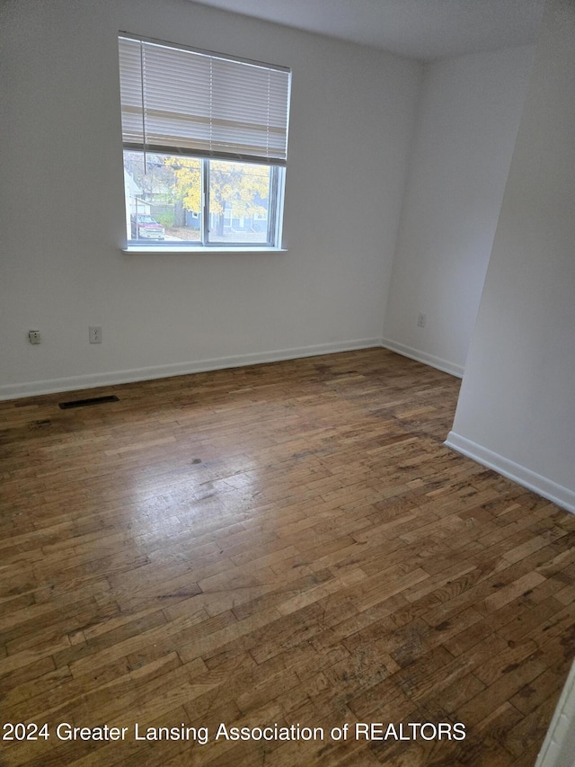 3811 Cooley Dr, Lansing, MI 48911 - photo 7