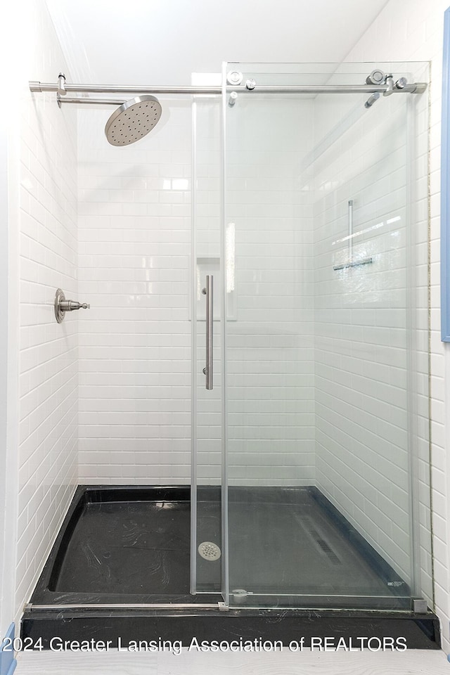 8425 Oakside St, Portage, MI 49002 - bathroom with a stall shower