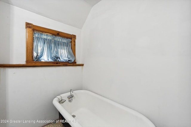 bathroom featuring a bathtub