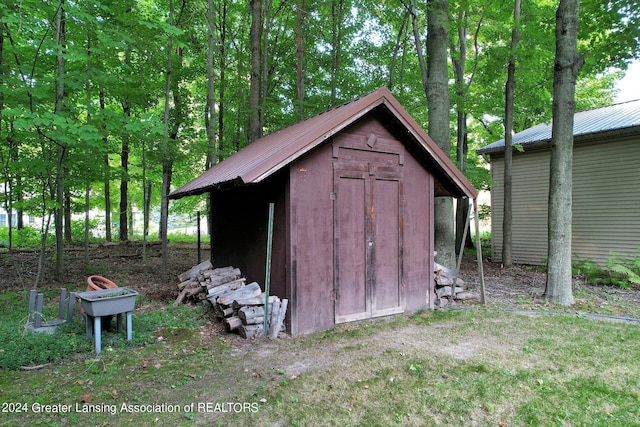 view of outdoor structure