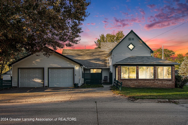 view of front facade with a garage