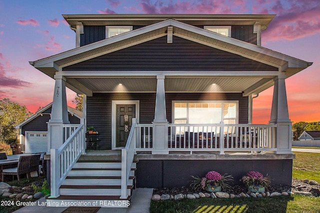 craftsman-style house with a porch