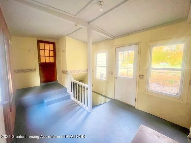 entryway featuring concrete flooring