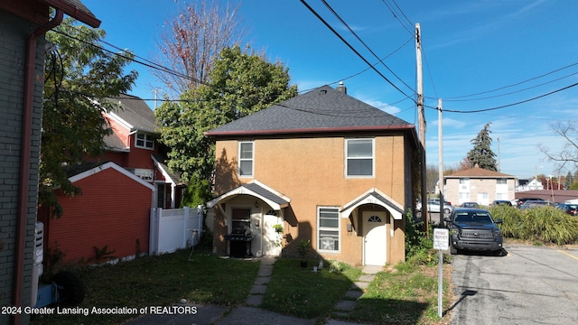 view of front of house