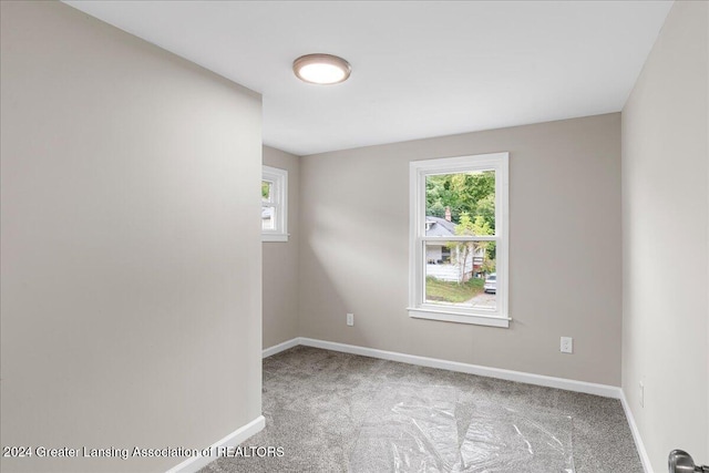 view of carpeted spare room