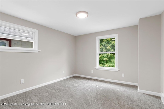 view of carpeted spare room