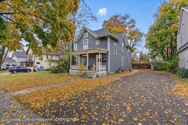 view of front of house featuring a porch