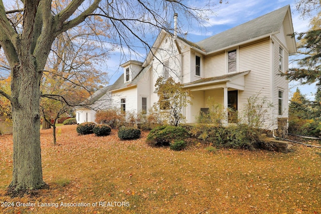 view of front of property