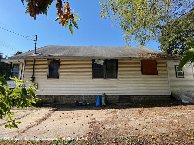 view of property exterior