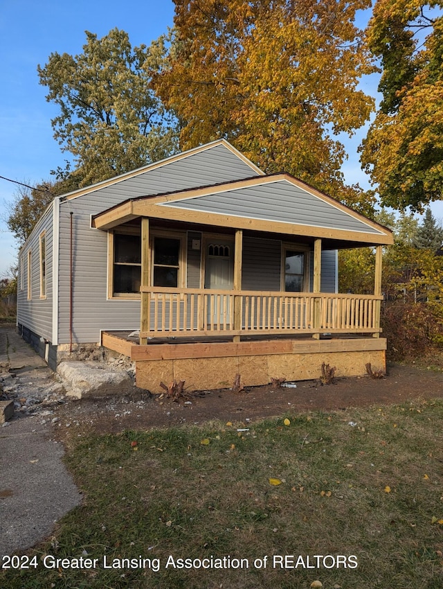 view of front of home featuring a porch