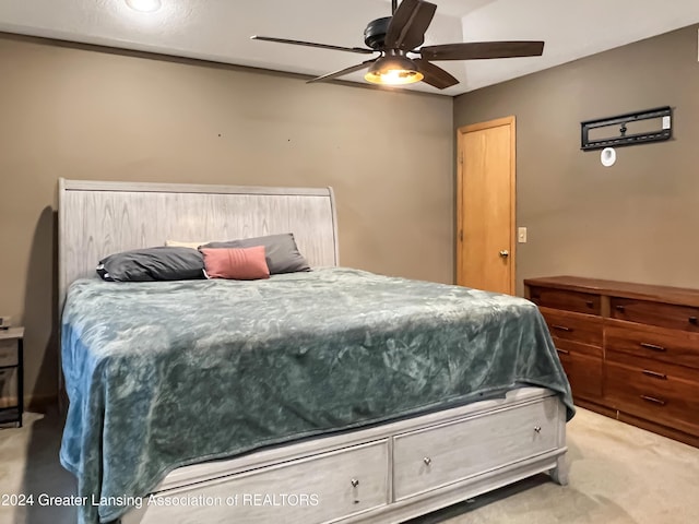 bedroom with carpet flooring and ceiling fan