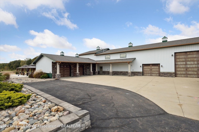 view of front of home featuring a garage