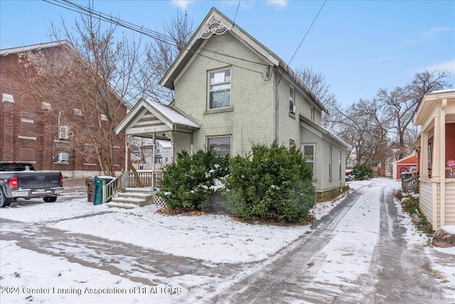 view of front of home