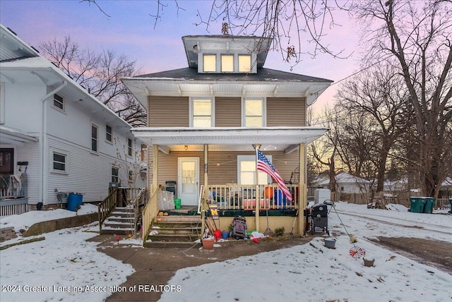 view of front of home featuring a porch