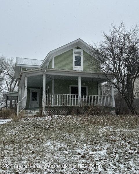 view of front of house featuring a porch