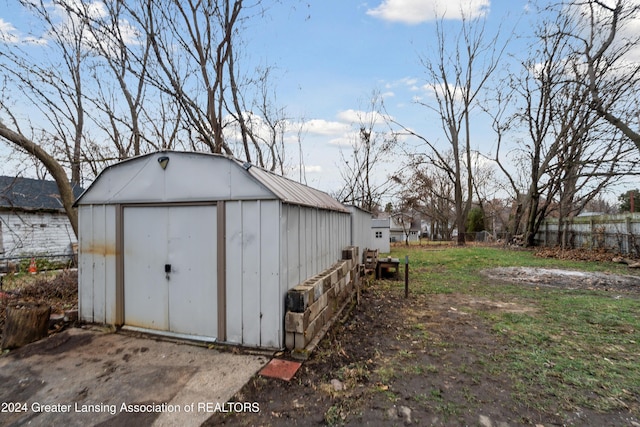 view of outbuilding