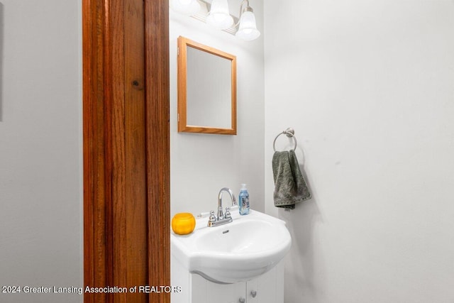 bathroom with sink