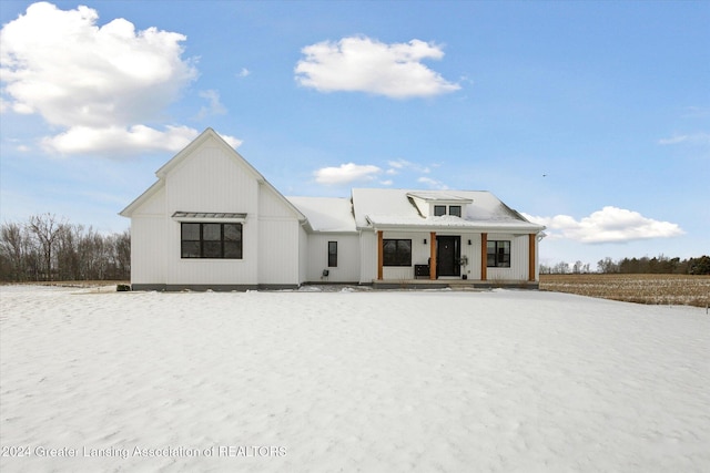 modern farmhouse with covered porch