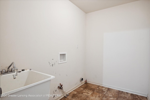 laundry room with washer hookup, gas dryer hookup, and sink