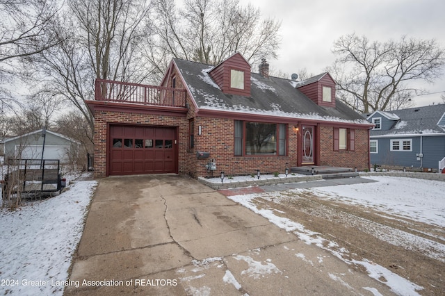 view of front facade with a garage