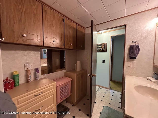 bathroom with sink